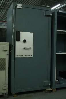 Used Soltam Super Jewelers TRTL15X6 6829 Model High Security Safe